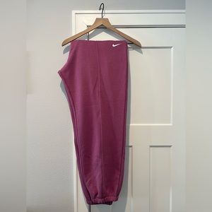 Nike women’s loose fit mid-rise sweatpants, size XL, NWT